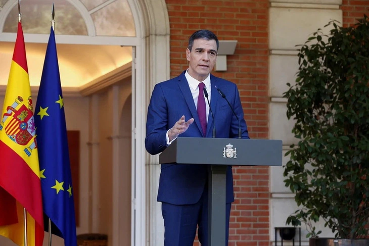 Thủ tướng thông báo dự kiến sẽ đóng cửa chương trình Golden visa Tây Ban Nha