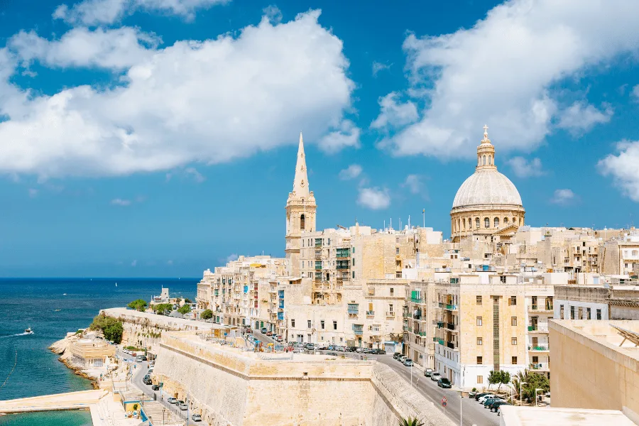 chương trình thường trú nhân malta