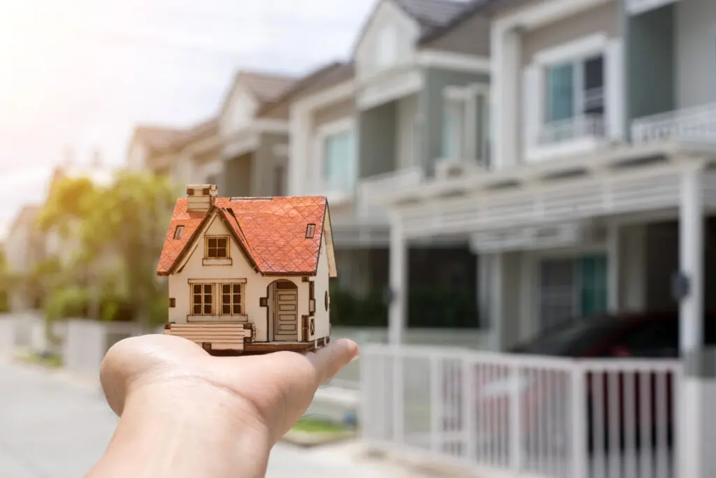 bất động sản định cư
