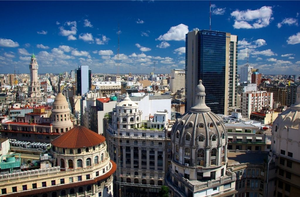 đầu tư quốc tịch Argentina